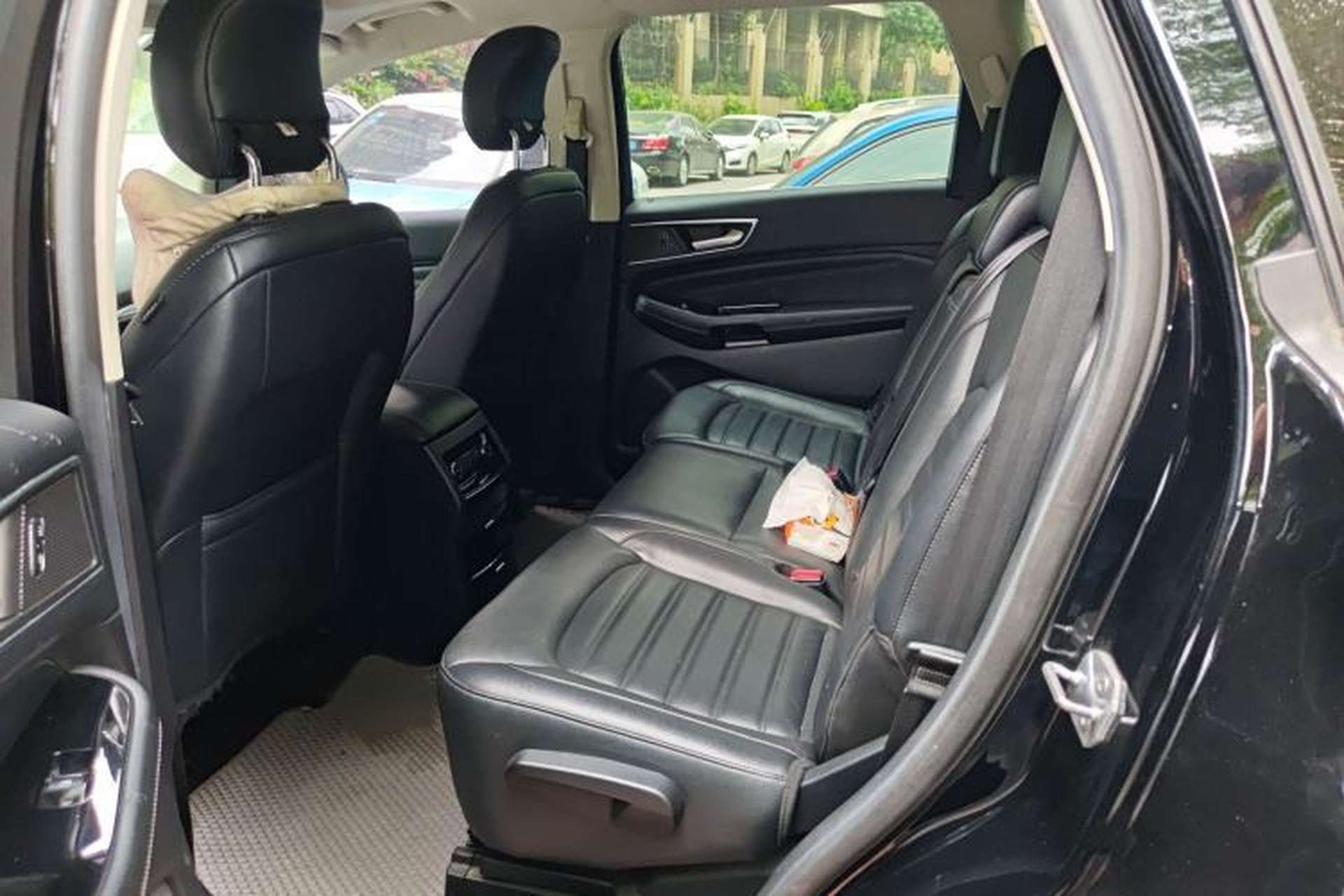 Used Ford Edge 2018 EcoBoost 245 Two-Wheel-Drive Titanium 7-Seater China V Standard Interior 4