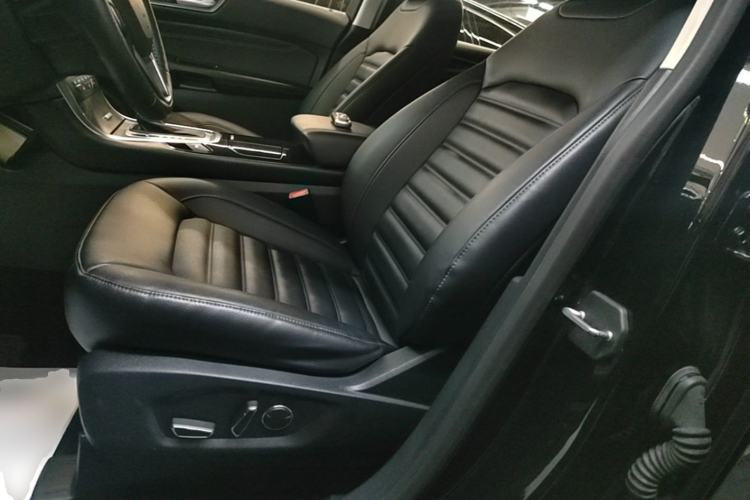 Used Ford Edge 2018 EcoBoost 245 Two-Wheel-Drive Titanium 7-Seater China VI Standard Left Front Seat