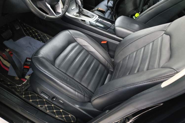 Used Ford Edge 2018 EcoBoost 245 Two-Wheel-Drive Platinum Edition 7-Seater China V Emission Standard Left Front Seat