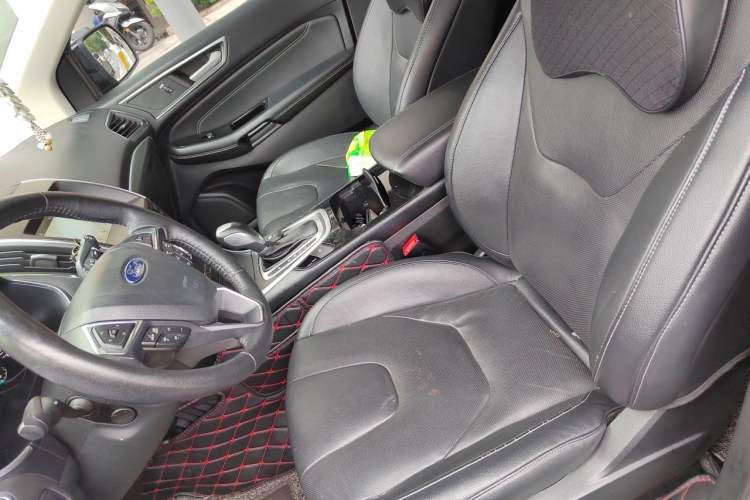 Used Ford Edge 2018 EcoBoost 245 Four-Wheel Drive Titanium 7-Seater Left Front Seat
