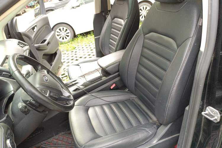 Used Ford Edge 2018 EcoBoost 245 Two-Wheel-Drive Titanium 7-Seater China V Standard Left Front Seat