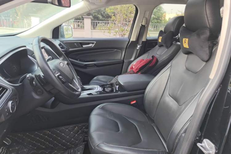 Used Ford Edge 2018 EcoBoost 245 Four-Wheel Drive Titanium 7-Seater Left Front Seat