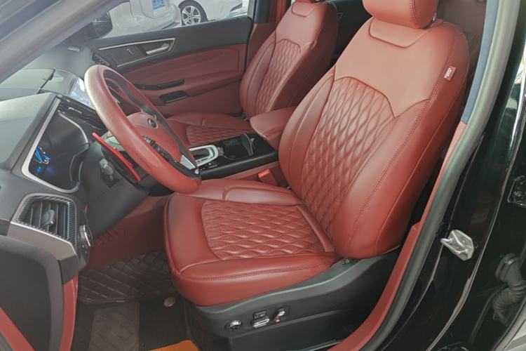 Used Ford Edge 2018 EcoBoost 245 Two-Wheel-Drive Platinum Edition 5 Seats Left Front Seat