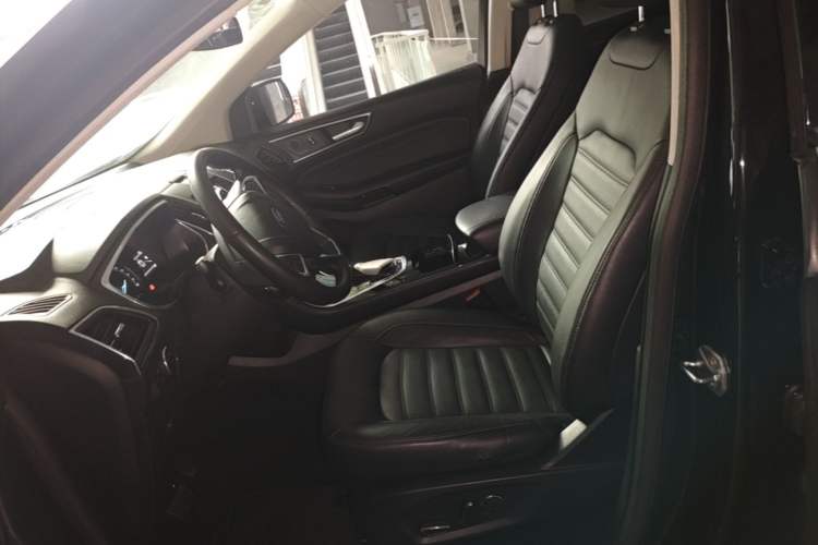 Used Ford Edge 2018 EcoBoost 245 Four-Wheel Drive Titanium 7-Seater Left Front Seat