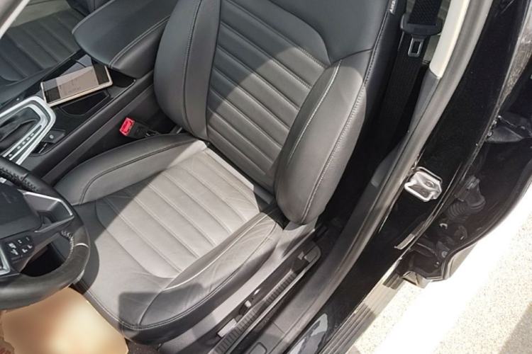 Used Ford Edge 2018 EcoBoost 245 Two-Wheel-Drive Titanium 7-Seater China V Standard Left Front Seat