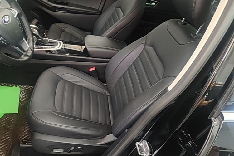 Used Ford Edge 2018 EcoBoost 245 Two-Wheel-Drive Titanium 7-Seater China V Standard Left Front Seat