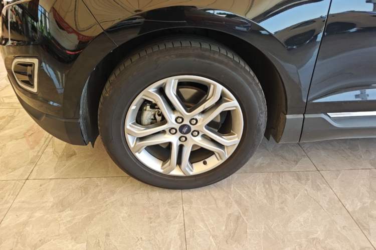 Used Ford Edge 2018 EcoBoost 245 Two-Wheel-Drive Titanium 7-Seater China V Standard Left Front Wheel Hub