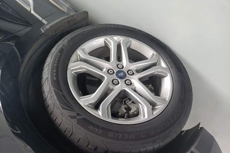 Used Ford Edge 2018 EcoBoost 245 Two-Wheel-Drive Titanium 7-Seater China V Standard Left Front Wheel Hub