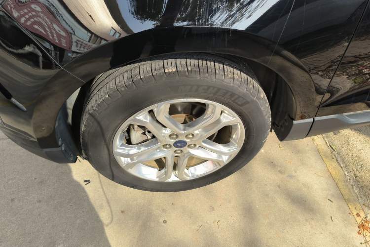 Used Ford Edge 2018 EcoBoost 245 Two-Wheel-Drive Titanium 7-Seater China V Standard Left Front Wheel Hub