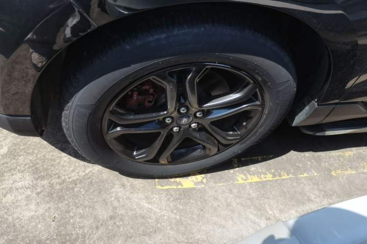 Used Ford Edge 2018 EcoBoost 245 Two-Wheel-Drive Titanium 7-Seater China V Standard Left Front Wheel Hub