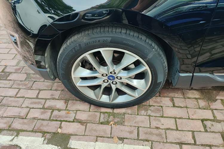 Used Ford Edge 2018 EcoBoost 245 4x4 Titanium Plus 7-Seater China V Standard Left Front Wheel Hub