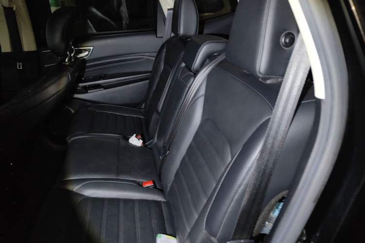 Used Ford Edge 2018 EcoBoost 245 Four-Wheel Drive Titanium 7-Seater Left Rear Seat