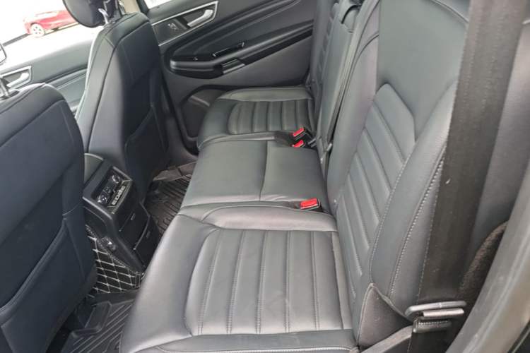 Used Ford Edge 2018 EcoBoost 245 Two-Wheel-Drive Titanium 7-Seater China V Standard Left Rear Seat