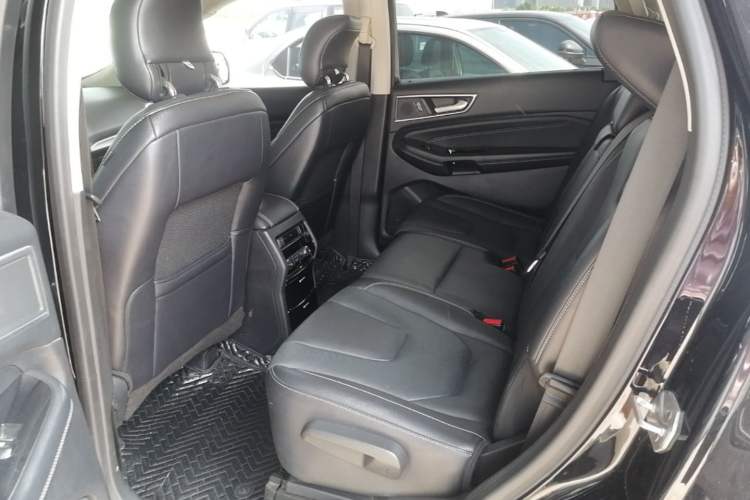 Used Ford Edge 2018 EcoBoost 245 Four-Wheel Drive Titanium 7-Seater Left Rear Seat