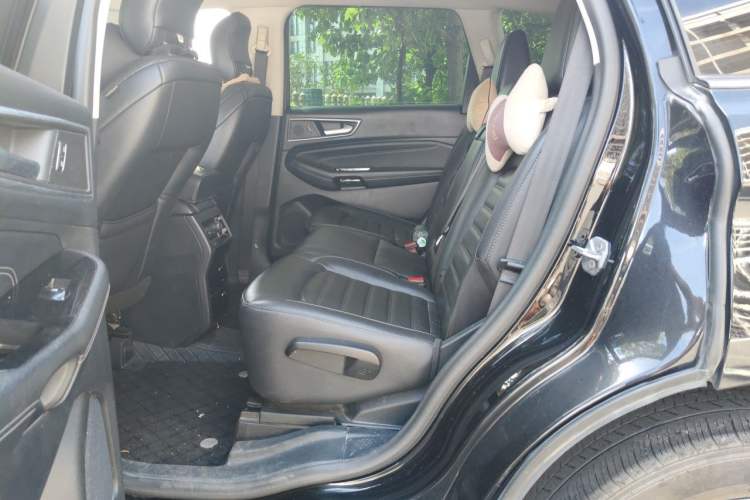 Used Ford Edge 2018 EcoBoost 245 Two-Wheel-Drive Titanium 7-Seater China VI Standard Left Rear Seat