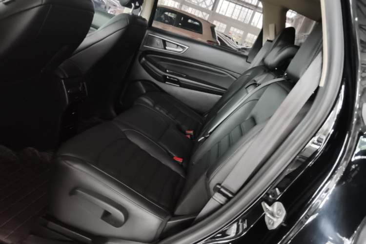 Used Ford Edge 2018 EcoBoost 245 Two-Wheel-Drive Titanium 7-Seater China V Standard Left Rear Seat