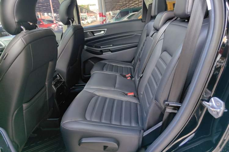 Used Ford Edge 2018 EcoBoost 245 Two-Wheel-Drive Titanium 7-Seater China V Standard Left Rear Seat