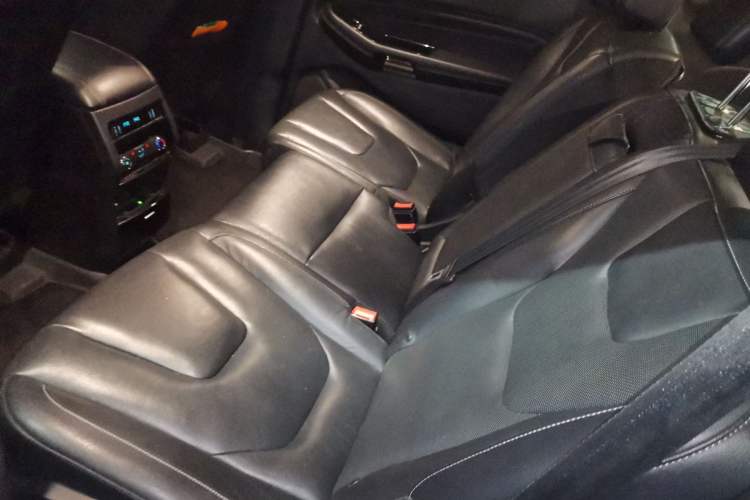 Used Ford Edge 2018 EcoBoost 245 Four-Wheel Drive Titanium 7-Seater Left Rear Seat
