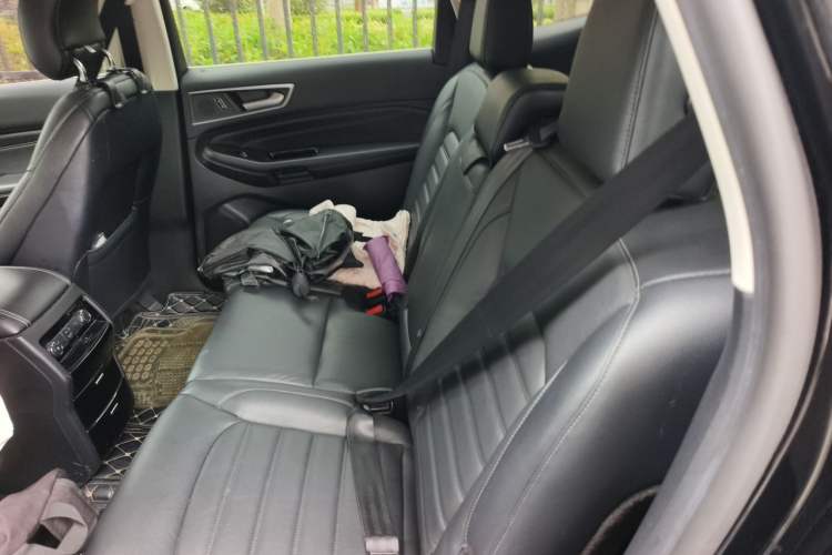 Used Ford Edge 2018 EcoBoost 245 Two-Wheel-Drive Titanium 7-Seater China V Standard Left Rear Seat