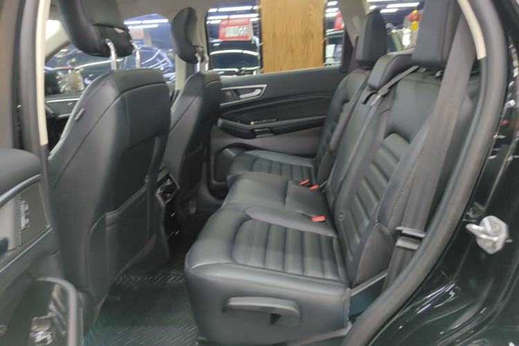 Used Ford Edge 2018 EcoBoost 245 Two-Wheel-Drive Titanium 7-Seater China VI Standard Left Rear Seat