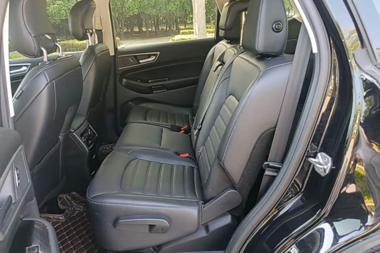 Used Ford Edge 2018 EcoBoost 245 Two-Wheel-Drive Platinum Edition 7-Seater China V Emission Standard Left Rear Seat