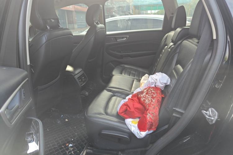 Used Ford Edge 2018 EcoBoost 245 Two-Wheel-Drive Platinum Edition 5 Seats Left Rear Seat