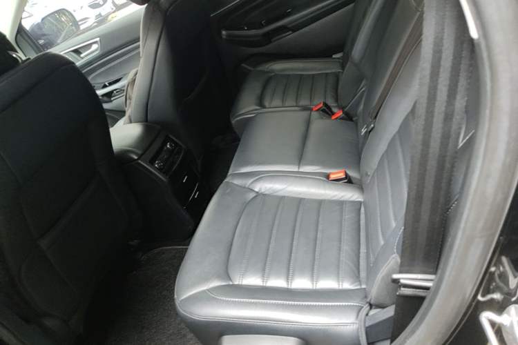 Used Ford Edge 2018 EcoBoost 245 Two-Wheel-Drive Titanium 7-Seater China V Standard Left Rear Seat