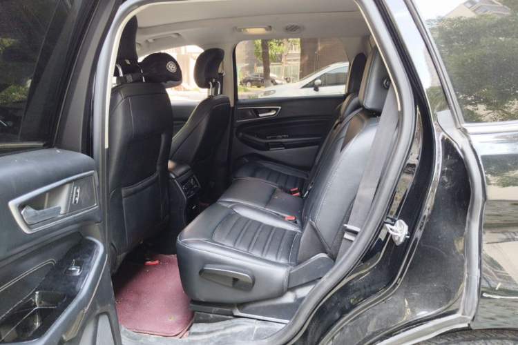 Used Ford Edge 2018 EcoBoost 245 Two-Wheel-Drive Titanium 7-Seater China VI Standard Left Rear Seat