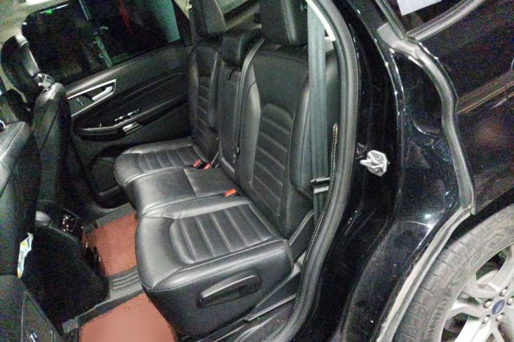 Used Ford Edge 2018 EcoBoost 245 Two-Wheel-Drive Titanium 7-Seater China VI Standard Left Rear Seat