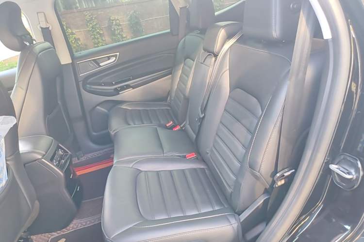 Used Ford Edge 2018 EcoBoost 245 Two-Wheel-Drive Titanium 7-Seater China V Standard Left Rear Seat