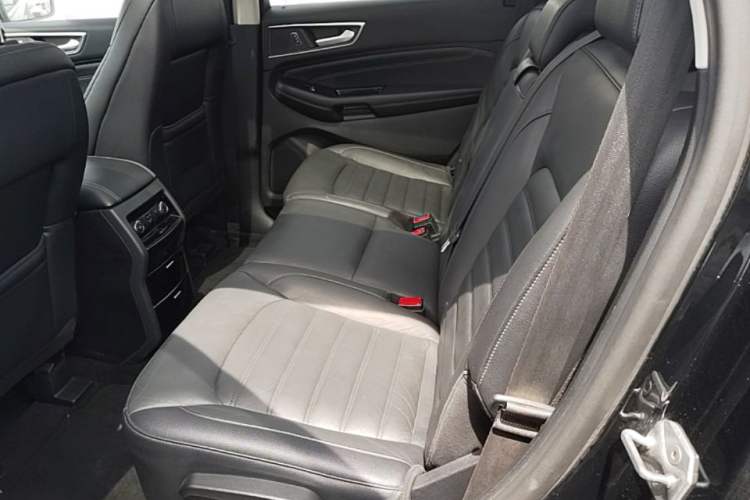 Used Ford Edge 2018 EcoBoost 245 Two-Wheel-Drive Titanium 7-Seater China V Standard Left Rear Seat