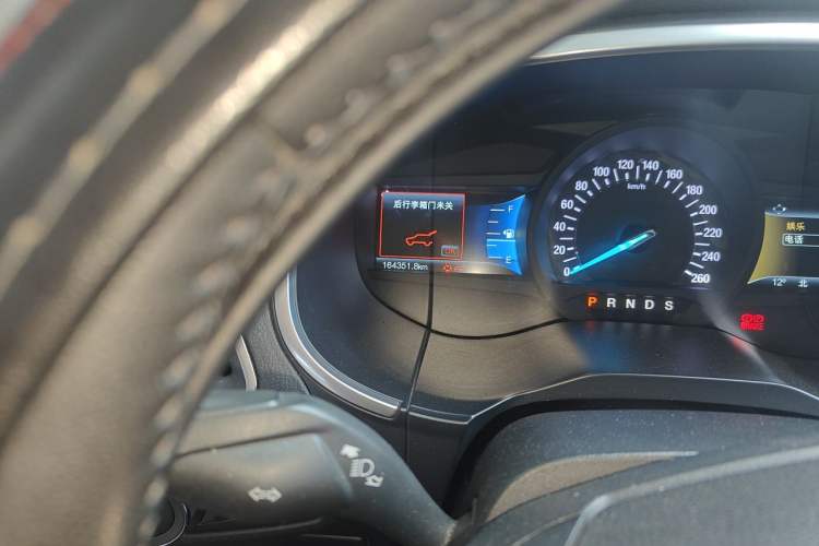 Used Ford Edge 2018 EcoBoost 245 Two-Wheel-Drive Titanium 7-Seater China V Standard Odometer Close Up