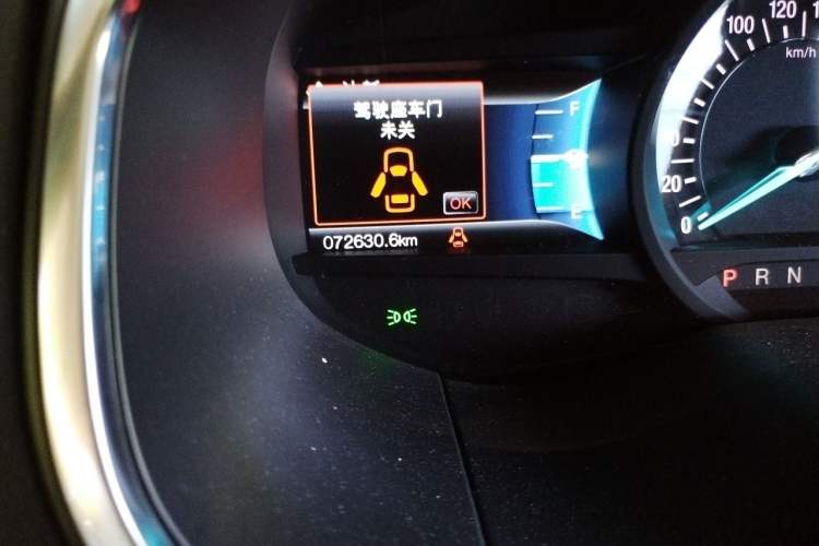 Used Ford Edge 2018 EcoBoost 245 Two-Wheel-Drive Titanium 7-Seater China V Standard Odometer Close Up