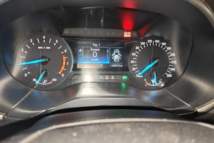 Used Ford Edge 2018 EcoBoost 245 Two-Wheel-Drive Platinum Edition 7-Seater China V Emission Standard Odometer Close Up
