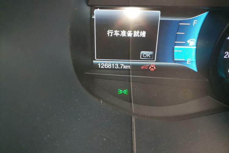 Used Ford Edge 2018 EcoBoost 245 Four-Wheel Drive Titanium 7-Seater Odometer Close Up