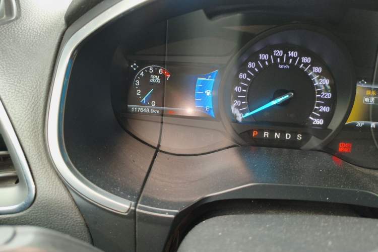 Used Ford Edge 2018 EcoBoost 245 Two-Wheel-Drive Titanium 7-Seater China V Standard Odometer Close Up