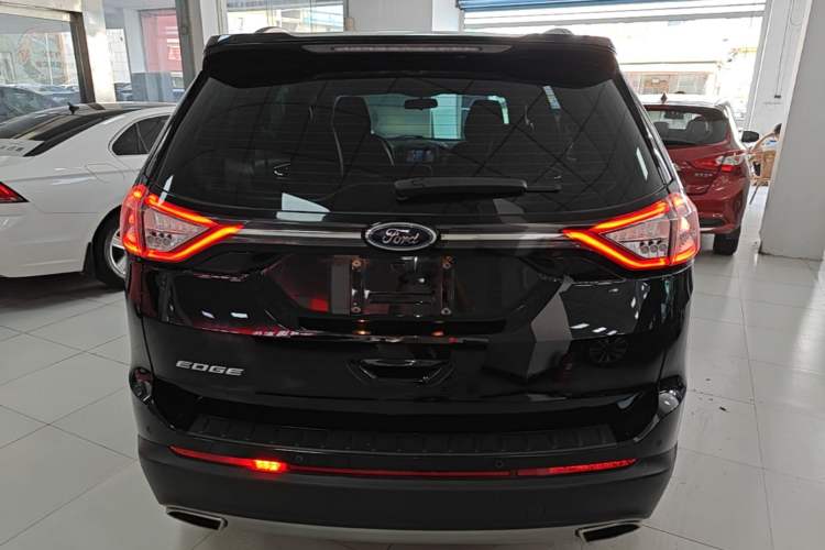 Used Ford Edge 2018 EcoBoost 245 Two-Wheel-Drive Platinum Edition 5 Seats Rear