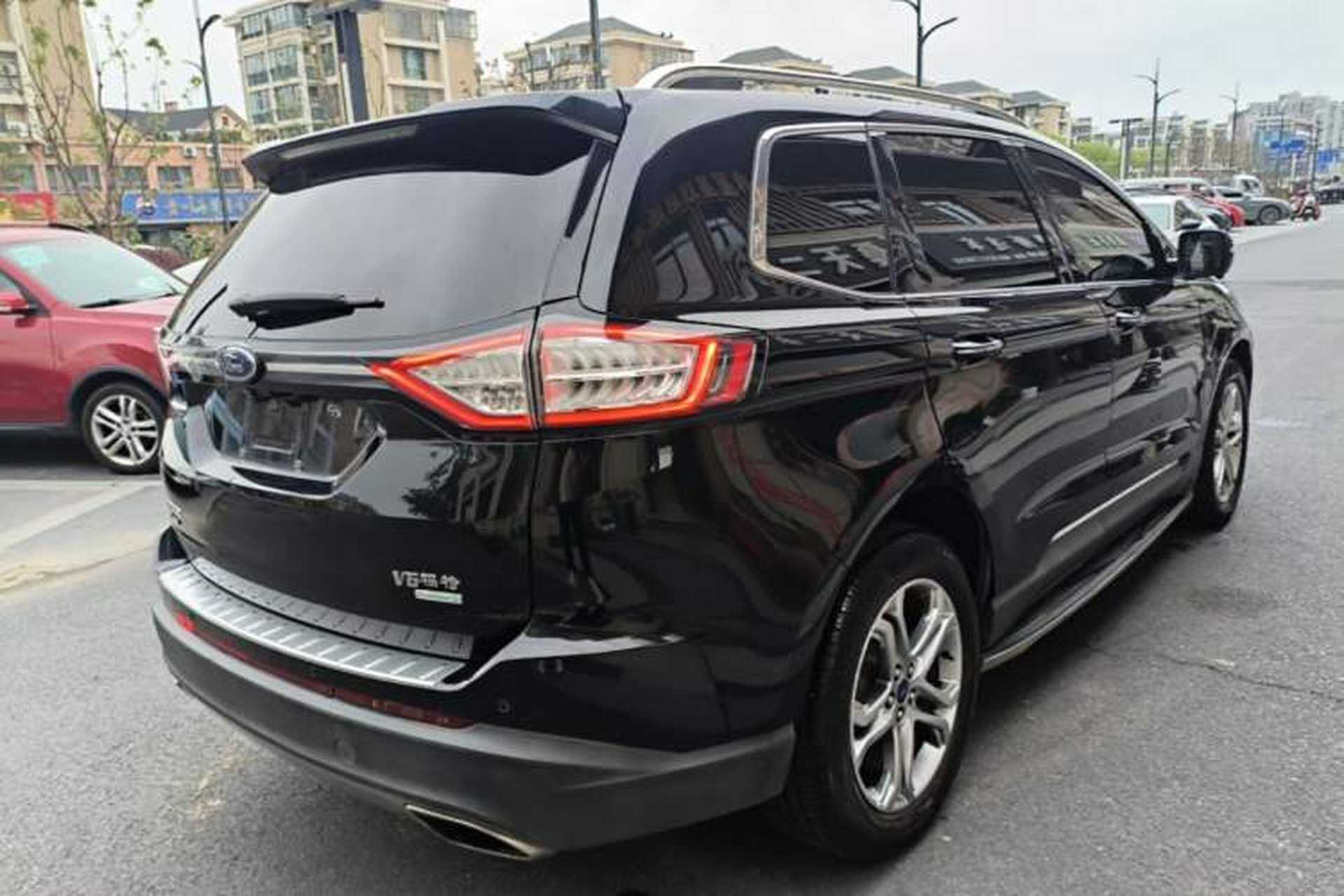 Used Ford Edge 2018 EcoBoost 245 Two-Wheel-Drive Titanium 7-Seater China V Standard Rear Right 45 Deg
