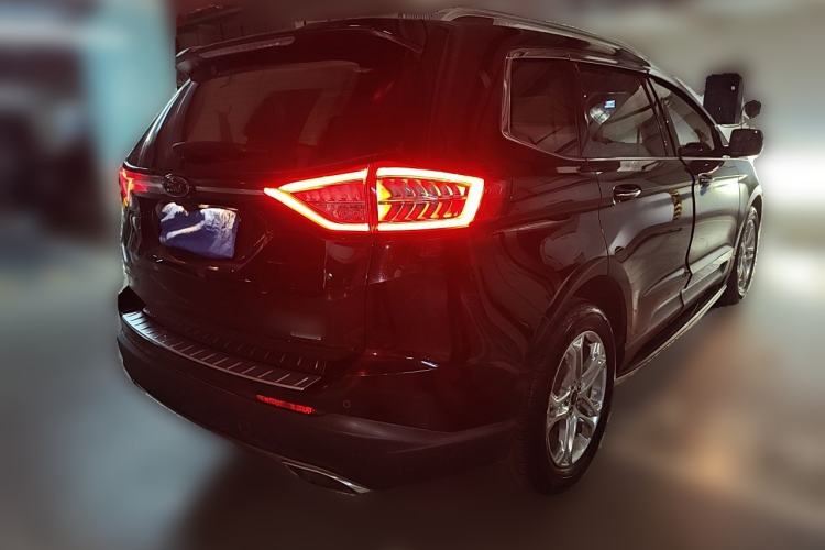 Used Ford Edge 2018 EcoBoost 245 Two-Wheel-Drive Titanium 7-Seater China V Standard Rear Right 45 Deg