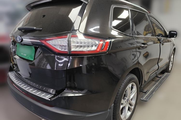 Used Ford Edge 2018 EcoBoost 245 Two-Wheel-Drive Titanium 7-Seater China V Standard Rear Right 45 Deg