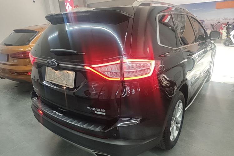 Used Ford Edge 2018 EcoBoost 245 Two-Wheel-Drive Titanium 7-Seater China V Standard Rear Right 45 Deg