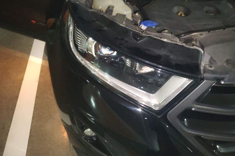 Used Ford Edge 2018 EcoBoost 245 Two-Wheel-Drive Sporty 7-Seater Right Front Headlight