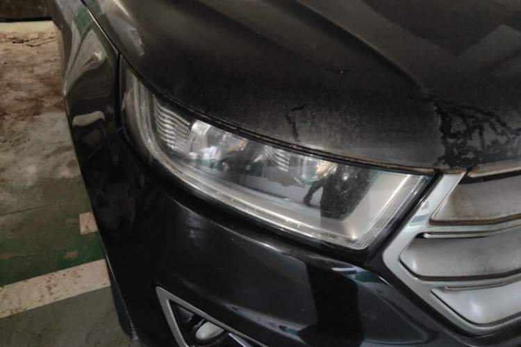 Used Ford Edge 2018 EcoBoost 245 Four-Wheel Drive Titanium 7-Seater Right Front Headlight