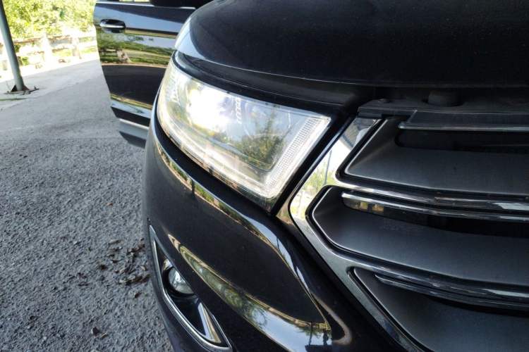 Used Ford Edge 2018 EcoBoost 245 Two-Wheel-Drive Titanium 7-Seater China V Standard Right Front Headlight