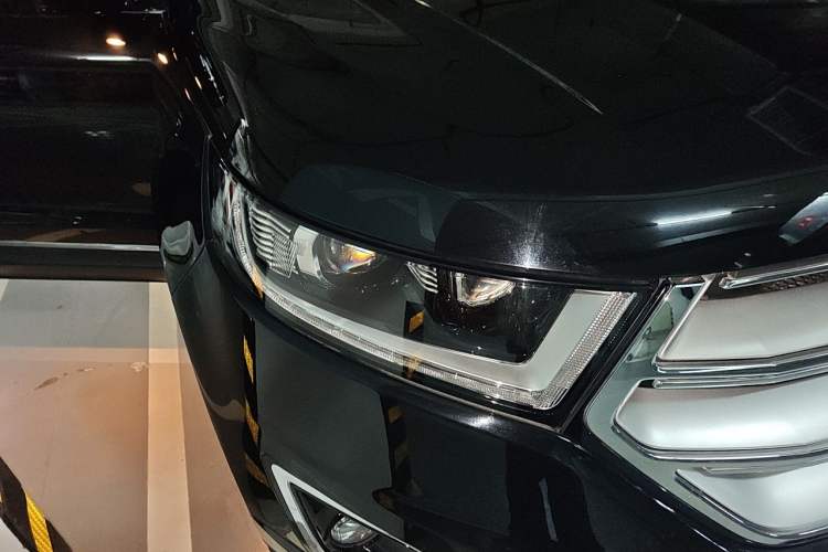 Used Ford Edge 2018 EcoBoost 245 Two-Wheel-Drive Titanium 7-Seater China V Standard Right Front Headlight