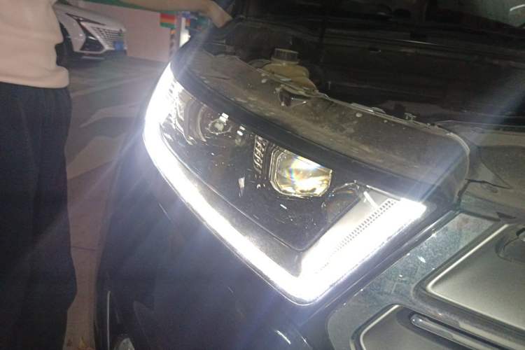 Used Ford Edge 2018 EcoBoost 245 Two-Wheel-Drive Titanium 7-Seater China V Standard Right Front Headlight