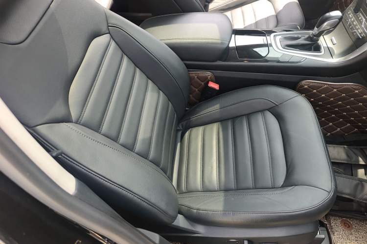 Used Ford Edge 2018 EcoBoost 245 Two-Wheel-Drive Titanium 7-Seater China V Standard Right Front Seat