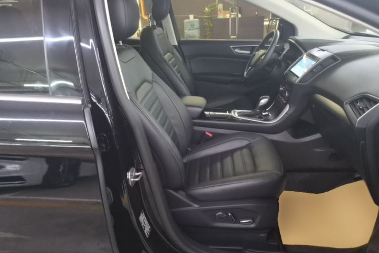Used Ford Edge 2018 Facelifted EcoBoost 245 Two-Wheel-Drive Platinum Edition 5 Seats China V Emission Standard Right Front Seat