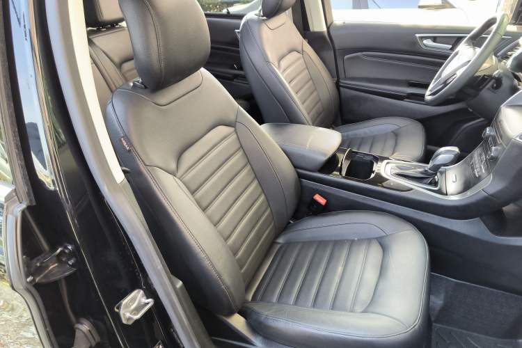 Used Ford Edge 2018 EcoBoost 245 Two-Wheel-Drive Titanium 7-Seater China V Standard Right Front Seat