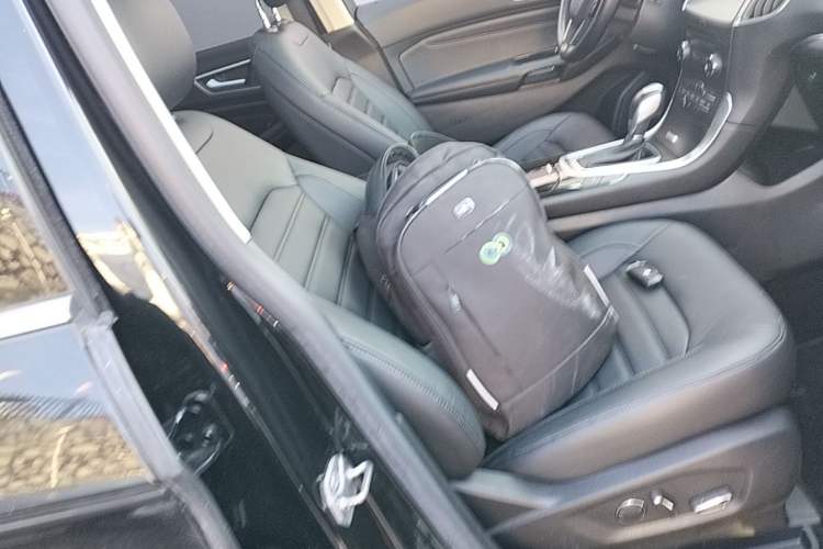 Used Ford Edge 2018 EcoBoost 245 Two-Wheel-Drive Titanium 7-Seater China V Standard Right Front Seat